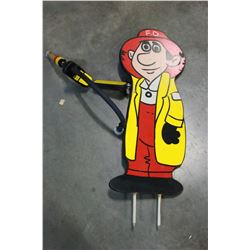 ANIMATED FIRE FIGHTER NOVELTY HOSE STAKE