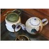 Image 2 : TEAPOT AND BISCUIT BARRELL AND COFFEE GRINDER