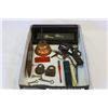 Image 1 : LOT OF COLLECTIBLE LOCKS KEYS AND COPPER OIL CAN