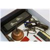 Image 2 : LOT OF COLLECTIBLE LOCKS KEYS AND COPPER OIL CAN