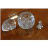 Image 1 : ROUND CRYSTAL VASE AND GLASS FIGURES