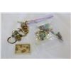 Image 1 : LOT OF ESTATE COSTUME JEWELLRY