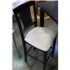 Image 2 : MODERN PUB HEIGHT TABLE AND TWO CHAIRS