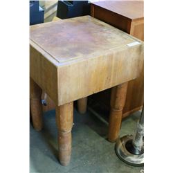 WOOD BUTHCER BLOCK TABLE