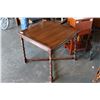 Image 2 : CANADIAN MADE SQUARE OAK TABLE