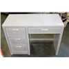Image 1 : MODERN SINGLE PEDESTLE DESK