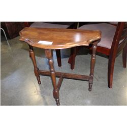 WALNUT D-TABLE