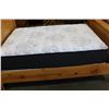 Image 2 : QUEENSIZE POSTUREPEDIC MATTRESS