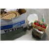 Image 1 : BOX OF MISC HOUSEHOLD GOODS