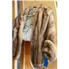Image 1 : EASTONS FUR SALON SHAWL