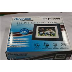 DIGITAL PHOTO FRAME