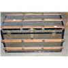 Image 1 : STORAGE TRUNK WITH CONTENTS