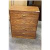 Image 1 : 4 DRAWER OAK FINISH DRESSER