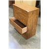 Image 2 : 4 DRAWER OAK FINISH DRESSER