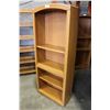 Image 2 : OAK BOOKSHELF