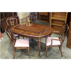 FRENCH PROVINCAL DINING TABLE WITH TWO LEAFS AND FOUR CHAIRS