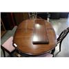 Image 3 : FRENCH PROVINCAL DINING TABLE WITH TWO LEAFS AND FOUR CHAIRS