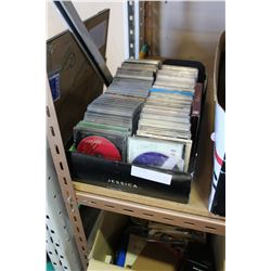 TRAY OF CDS