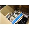 Image 2 : BOX OF CHINA PYREX ESTATE GOODS