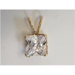 #42-10KT YELLOW GOLD CUBIC ZIRCONIA PENDANT