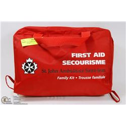 ST JOHN'S AMBULANCE FIRST AID FAMILY KIT