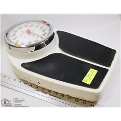 HEALTH-O-METER PROFESSIONAL FLOOR SCALE