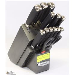 14-PC FARBERWARE KNIFE SET IN BLOCK
