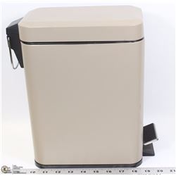 METAL GARBAGE CAN WITH FOOT PETAL TO OPEN