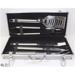 BBQ TOOL SET IN CASE