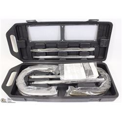 OLD FORGE HORSESHOE SET