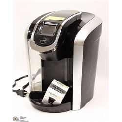 KEURIG 2.0 COFFEE MACHINE WITH REFILLABLE K-CUP