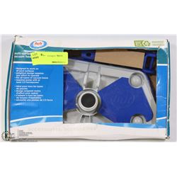 HTH MULTI SURFACE VACUUM HEAD WITH BUILT IN WHEELS