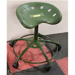 GREEN RETRO TRACTOR SEAT CHAIR