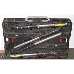 RIDGID FOLDING 2 LEVEL CLAMPING WORK BENCH