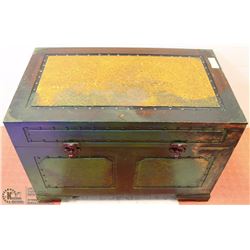 DECORATIVE WOOD TRUNK