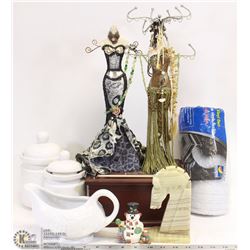 BOX OF MISC ITEMS INCL DECORATIVE HOLDERS,