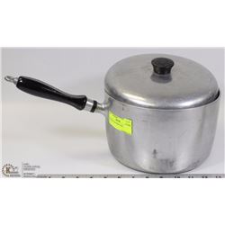 VINTAGE ALUMINIUM POT