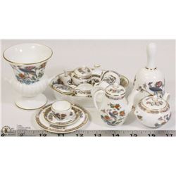 BOX OF WEDGEWOOD MINIATURES