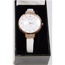 KEZZI SUBIC STONES WATCH WHITE STRAP