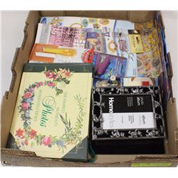 FLAT OF SCRAPBOOKING AND ALBUMS