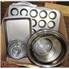 Image 1 : BOX W/BAKING PANS, MEASURING CUPS AND