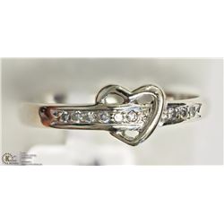 10K WHITE GOLD DIAMOND HEART DESIGN RING