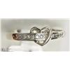 Image 1 : 10K WHITE GOLD DIAMOND HEART DESIGN RING