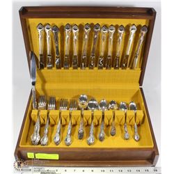 ESTATE COMMUNITY SILVERWARE SET