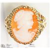Image 1 : 10K YELLOW GOLD CAMEO SHELL LADY DESIGN RING