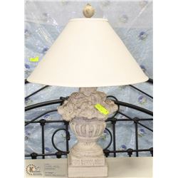 ESTATE LAMP