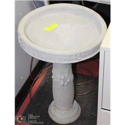 CONCRETE ACORN STYLE 2 PIECE BIRDBATH 16"X23"