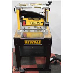 DEWALT DW734 12 1/2" THICKNESS PLANER WITH STAND