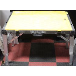 ALUMINUM FOLDING WORK BENCH