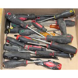 BOX OF SCREWDRIVERS INCL CRAFTSMAN, MASTERCRAFT